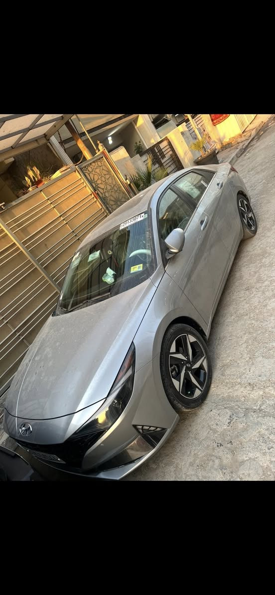 سلام عليكم
النترا وارد امريكي موديل 2021 لمتد اعلى فئه فول سياره فتحه بصمه 
مكينه 2000 دوش 
بانزين فقط
حادثهه جاملغ وبنيد حادث كلش خفيف اطراف صاير 
للزاركه مال ماسحات ما واصل ضربه صور منشوره 
سعره 155ورقه وبيهه مجال 
مكاني بغداد  حي جهاد 
سياره جديده وكامله استخدام شخصي 
ربع مذب عليهه 
رقمهه بغداد سياره 
تحويل ثاني يوم 
مكفوله كير ومكينه وشواصي 
ماشيه سياره ٦١ حقيقي 
***********
