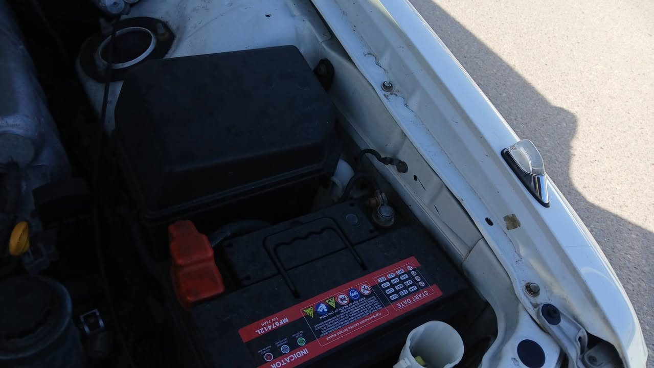 سلام عليكم سياره راس الثور موديل 2000 سنويه 31 السياره بسامينه العنوان بصره زبير الرقم *********** 
السعر 90 بيه مجال حق الجيه
