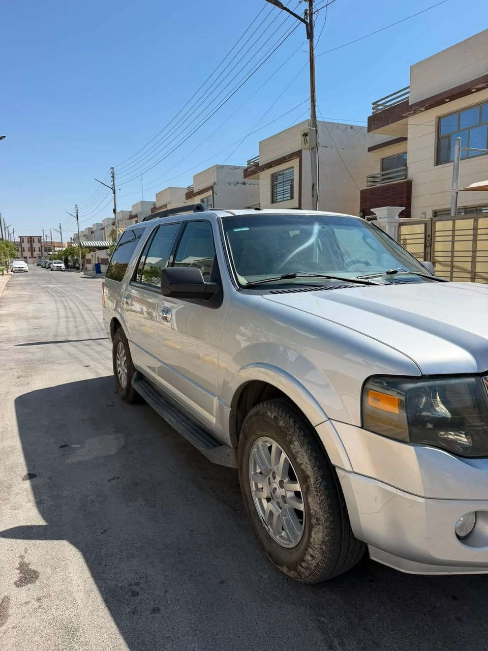 السلام عليكم
سياره فورد اكسبدشن موديل ٢٠١٣ كلين تايتل نظيفه بدون صبغ بدون حادث ما مبدل اي حاجة على وضع الشركة وارد خليجي شركة نيفا. XLT لون سلفري تايرات جديده تخم حساس خلفي ٨ سلندر ٥٤٠٠ المحرك فتحة سقف السعر ١٦٠ ورقة للاستفسار على الرقم ***********
