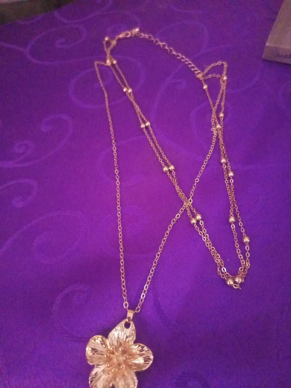 السعر 3 الف القطعه  شي ان باركود طلاء ثابت يتوفر توصيل لكافه المحافظات 5 الف فقط ونحن بيج فقط للحجز التواصل على واتساب***********
