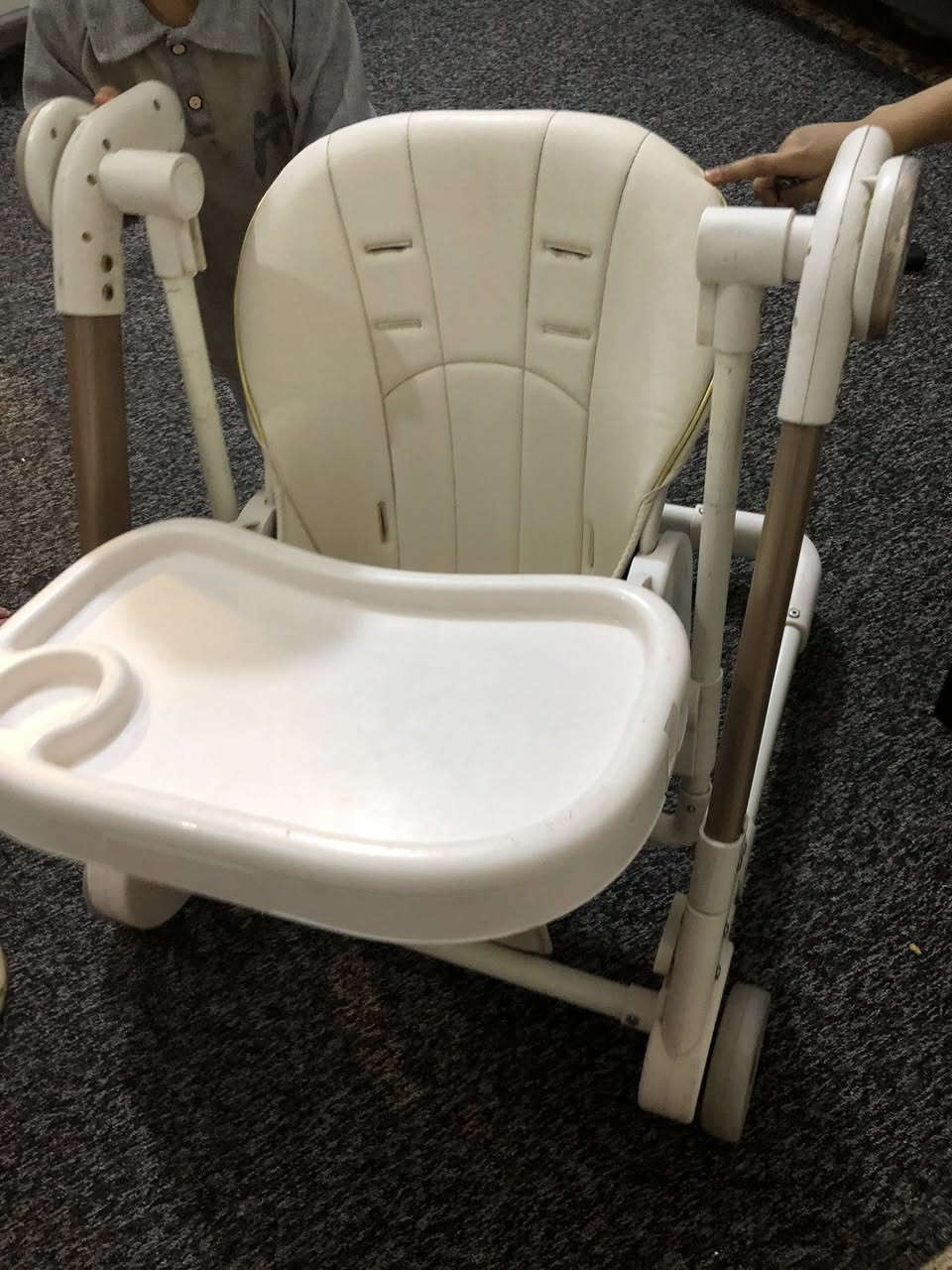 كرسي طفل مال طعام ويصير منام ومرجوحه مثل مموضح بصور اي ضرر مابي ونضيف العنوان باب المعظم الفضل


**إذا كنت صاحب هذا الإعلان وتريد حذفه لأي سبب، رجاءا أرسل رسالة إلى الدعم الفني**