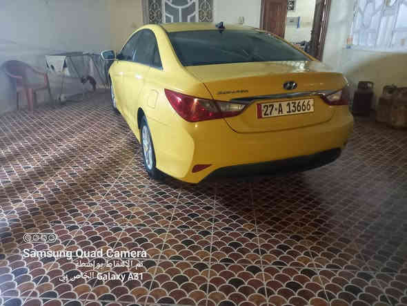 السلام عليكم  سوناتا ١٤ امريكي جاهزة محرك  وكير مكفول وحداديه وتخم تاير وباتري جديد كامره دواره بلاديه حادثه بس بنيد باسمي مصفره هيئه غرامات  رقم انكليزي رقم موبايل ***********المكان ديوانيه البدير السعر ١١٠ وبيه مجال
