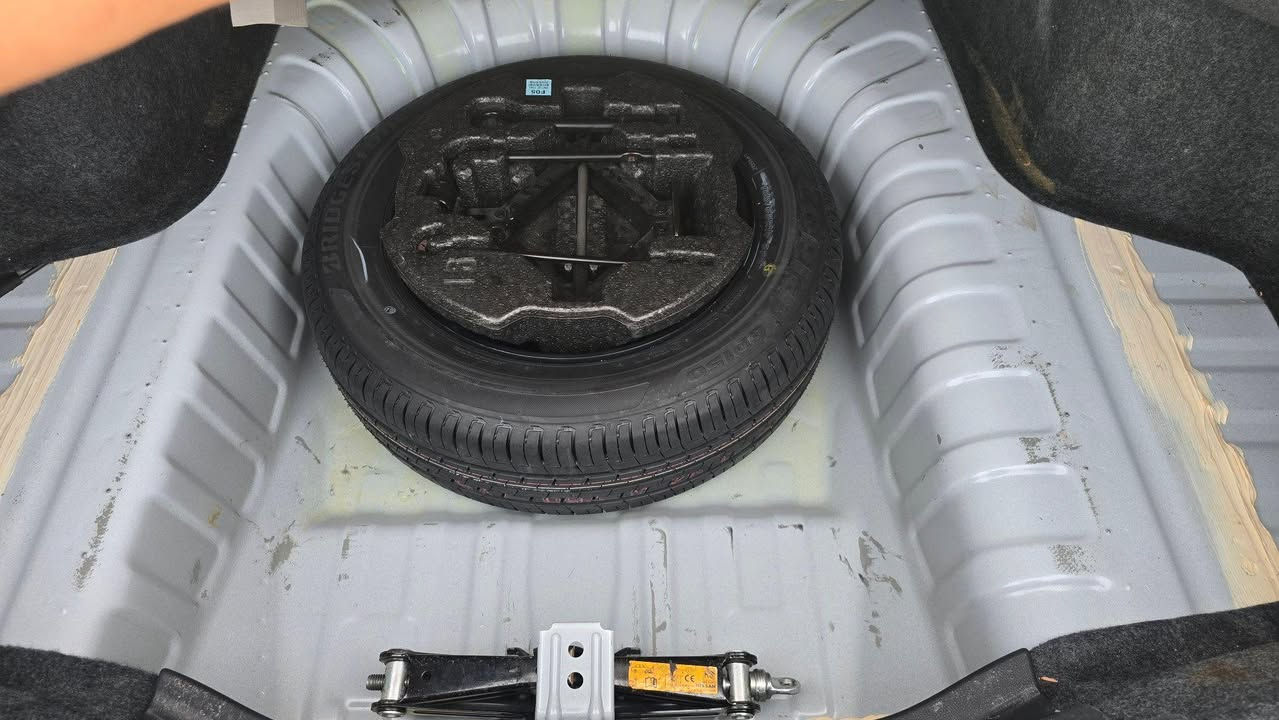 سلام عليكم سني هندي بليته زركه موديل ٢٠٢٤ ماشيه ٣٦ الف بيهه دوسه صفحه العبري بيهه صبغ بيهه طكه زغيرة بلباب والباقي كفاله السعر ١١٨ رقم أربيل للاتصال *********** البصرة, العراق
