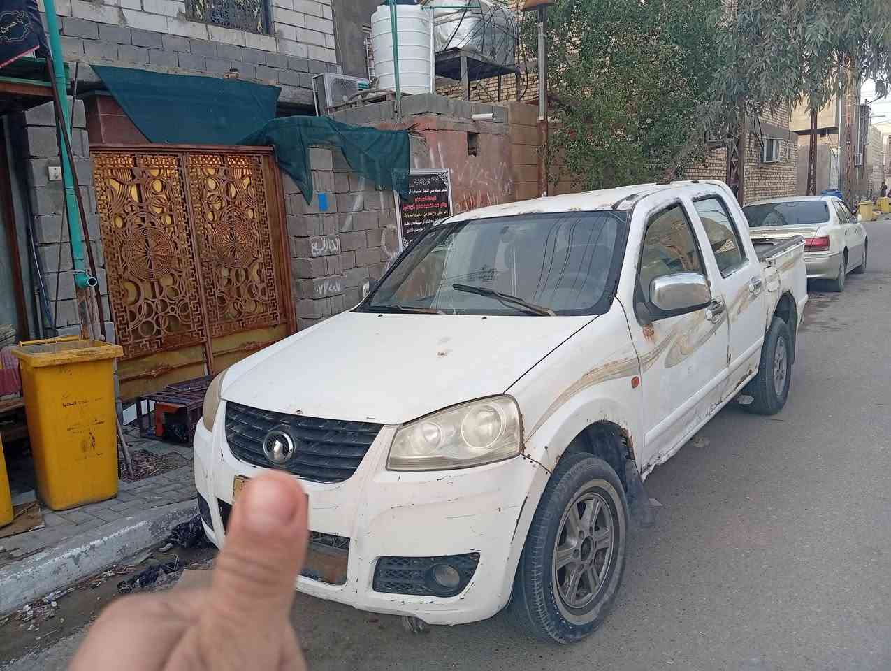 سياره بيكم كريت ول موديل ١٢سياره باسم ابن عمي ابيعها على وضعها  ابيع كوم حديد تجي وشوفها تنقص دهن بس تمشي كلشي مابيه ومعامله مالت رقم كامله سنويه تنتهي27 بس تراجع عليه اي غرامات علي السعر ٢٧وبيه مجال حك جيه عنوان البصره منطقه القبله الهاتف***********
