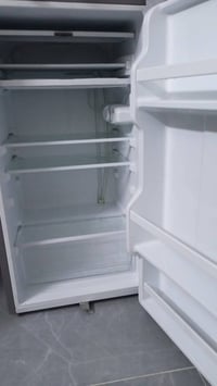 ثلاجة • جديدة • نجف