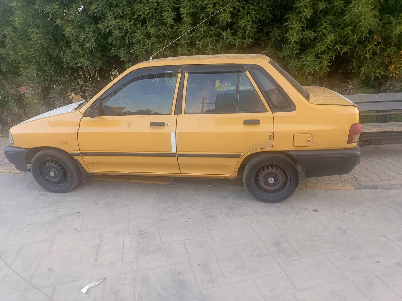سلام عليكم
سايبه موديل ١٣ 
سياره مصفره هيئه و غرامات 
تبريد  ثلج 
سياره بسمي تحويل ثاني يوم  السنويه  ٣١
سعر ٢٦ و بيها مجال 
مكاني بغداد الدوره  نهايه شارع ٦٠

رقمي ***********
