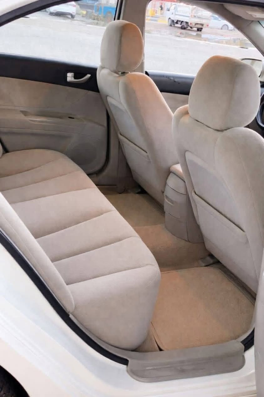 ‎بــــــــۆفـــــــــرۆشـــــتن 📢.
‎بڕاوەی دووبـەی 👑.

‎لــــۆۆۆۆۆۆۆۆک وەک شەریکە ماوەتۆ 📦📦.

‎سەیـەرەکە ماڵی دۆستە یەک دینار مەسرەفی تیا نەماوە سەقفـی شوشە نەبێ نەتەوێ

‎گێـڕ و مەکینەی وەشەرت  

‎لەڕاستی جوانترە نەک بڵێی بەس ڕەسمە

‎تـایەو ویـلی لۆکککک🛞🛞. 

‎ناو دەرەوەی لۆکە ماشاللە   

‎زەمانی هەموو شتێکی ئەکەم👍🏻👌🏻.

‎مەکینەو گێڕی وەشەرتە تەبریدی سارد و گەرم جایزە

‎سەیارەکە مۆدێلی (2007)یە 

‎سەیارەی مەعرەز نیە ماڵی دۆستە

‎بەدوای عەیبا مەگەڕێ ڕۆن و پاتری تایەو ویلی هەردوو جامی هەڵگیراوە هەمموی جایزە  

‎یەک تەقەو ڕەقەی تیا نیە برێکی مەسبووتە تیایە 

لە کەلارە

‎ئەوە ڕەقەمەکەمە یان ئەدم بۆ بنێرە لە خزمەتام موشتەری نیت سەری خۆت و منیش مەهێشێنە

‎*********** واتس ئاپي له سه ره
