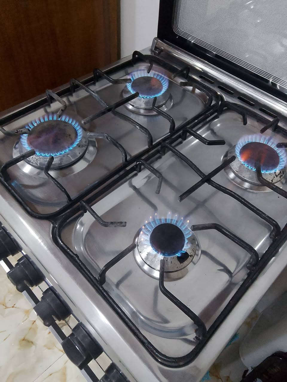 للبيع طباخ 4عيون نضيف فول
فرن فوك وجوه شغل مابيه أي ضرر افحص يله تأخذ السعر 75 شراي يجي خاص المكان بعقوبه منطقت الحديد توصيل موجود


**إذا كنت صاحب هذا الإعلان وتريد حذفه لأي سبب، رجاءا أرسل رسالة إلى الدعم الفني**