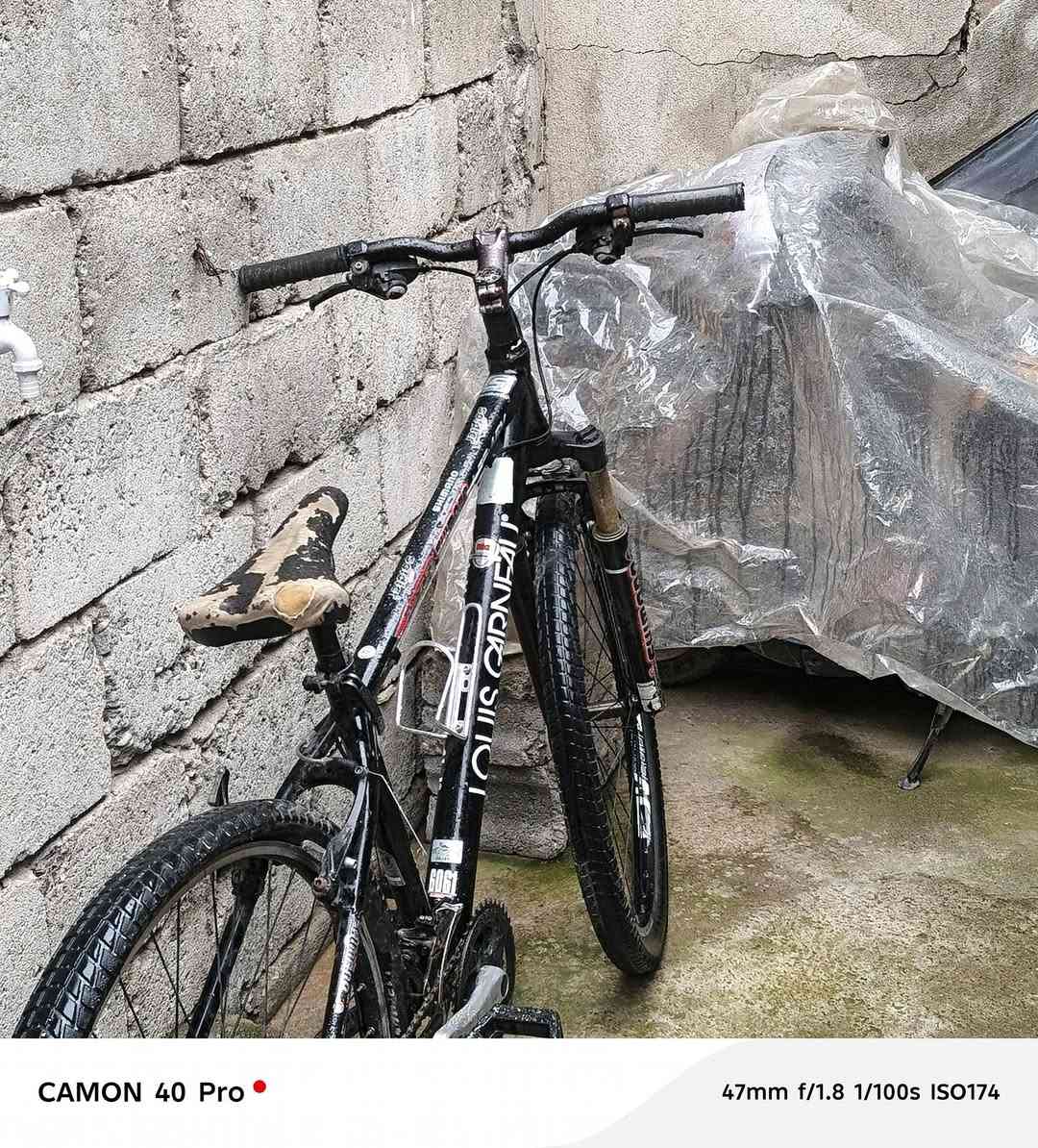 اسلام عليكم عندي بايسكل ابو الدبلت جبلي لونو اسود شرط كجلخ ما ابي جديد ما بلا دبل مكينا 8 كير خلفي امامي 3ير عنوني حي الكرمه خلف ثاني مشتل لل استفسار. علا الصفحا او  الرقم *********** السعر 160وبي مجال
