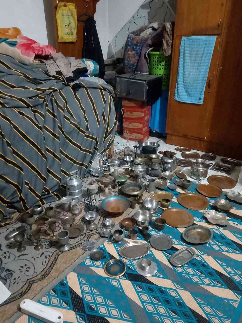 تحفيات للبيع شلع بيهم بل 100قطعه مكاني بغداد الشراي يتصل سعرهم 250 مالات جدي الله يرحمه ***********
