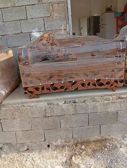 السلام عليكم تخم ديوان ملكي 5قطع سعر 250مكان بروانه ***********
