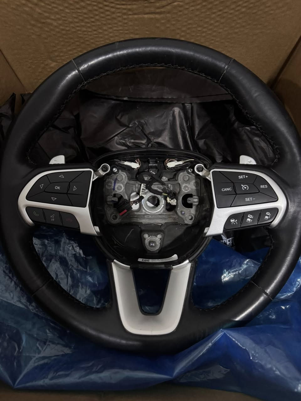 🚘 تدور قطع سيارتك الأصلية؟
جارجر • أوباما • جالنجر • جورني • جيب • دورنكو

كلشي تحتاجه من أدوات ومواد تفصيخ أصلي نضيف متوفر عدنه 🔧
✳️ شريط، يده، دركة، بلجكتور، كبسولة، بريك، أي قطعة تخطر بالك!
📦 توصيل لكل العراق
💬 اسألنا عن القطعة مالت سيارتك وراح نجاوبك بأسرع وقت

📲 الخاص مفتوح — وراحتك غايتنه 💪

⸻


**إذا كنت صاحب هذا الإعلان وتريد حذفه لأي سبب، رجاءا أرسل رسالة إلى الدعم الفني**