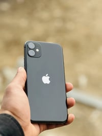 آيفون 11 ١٢٨ • بطارية ٦٩% • بصمة الوجه واقفة