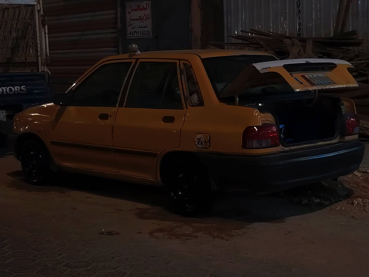 السلام عليكم سايبه للبيع مديل ١٣ كير ومكينه صارلي ٣ ايام من شديتهن شواصي واحد معمر وثاني بلادي بركيتات كفاله سيارة جهازه على اخر حبابه كهربائيات كله شغال تبريد عوزه غاز تتفئه شغاله مكاني نجف حي ميسان سعر ٢٦ وبيه مجال قليل عليه غرمات ٢٠٠ ينزلن من سعره سنويه ل٢٨ مداور شوكت ميعجبك رقمي ***********
