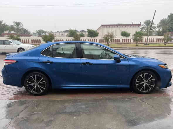 السلام عليكم 
كامري 2020  لون ازرق بحري
رقم اربيل بأسمي
فئة SE 
كشنات كهرباء وجلد
رادار امامي وتحديد مسار
حادثها موضح بالصور وياها السونار 
باب تبديل قطعة اصلية
وباب صبغ
ماشيه 104 كيلو
تخم تاير جديد
جاهزة من كلشي
السعر 185
مكاني بغداد حي الخضراء
***********
