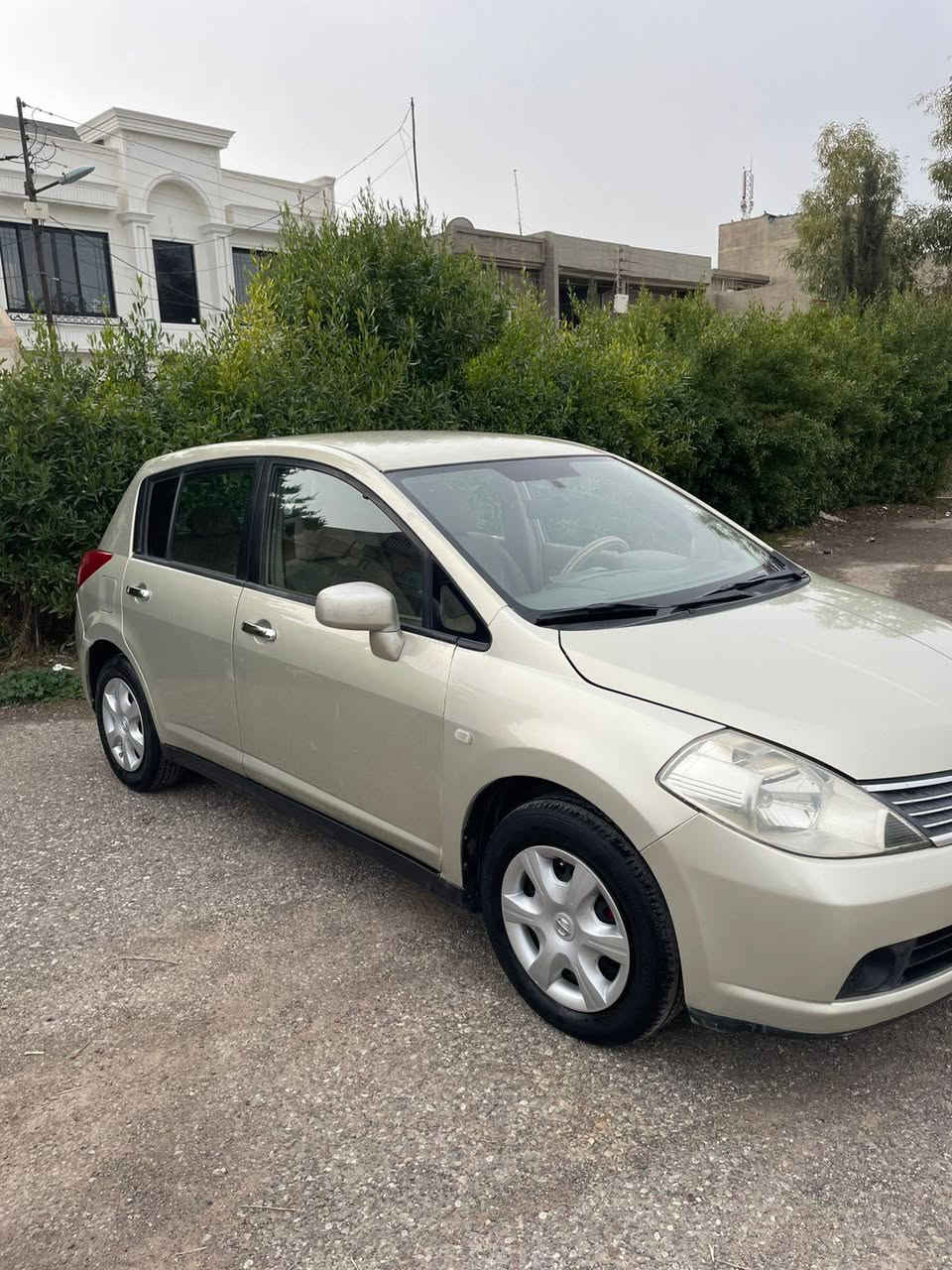 نیسان تیدا 2007 
گێر تۆماتیک 
جام کارەبا
ناو زەرد
توند و تۆلە سەیارەکە 
تەنها ٣ پارچەی  پەمپە
جەمپێکی زۆر خەفیفی هەیە 
کەمیک کالبونەوەی هەیە
بی مەسروفە
سحر$ 75
*********** 
هەولیر أربيل, العراق
