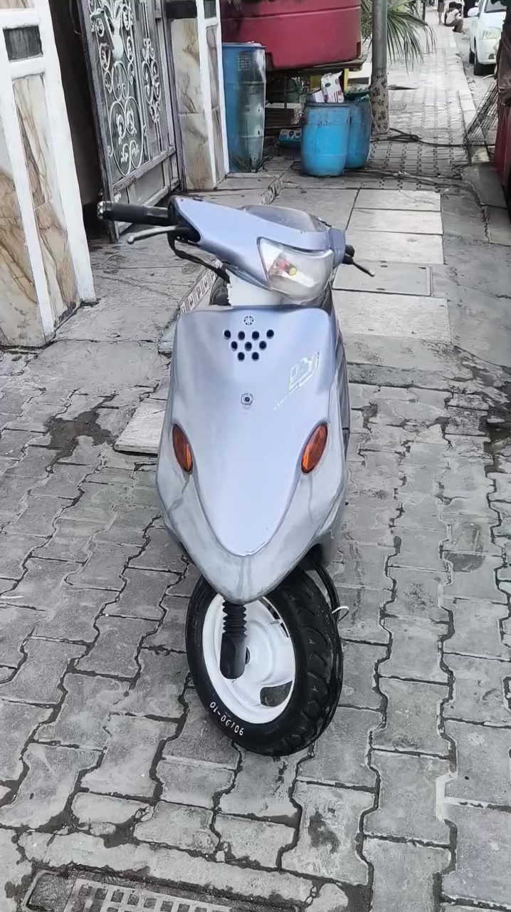 سلام عليكم دراجه 9ازروف نضيفه جدا مكينه خرسه ماشالله مامجفته دك 75 مشي حقيقي دراجه نضيفه اخت الجديده كلشي مابيه تجي تشوفه بعيونك الدراجه سوليلي الدراجه والمكينه مامتعبينه مال بيت مجمبزه سله بوليس وبكلايت رماش كلوب امامي ناصي عالي سلف شغال بس دكمه مكطعوعه الباتري مابي شي سعرها 650 وبيه مجال الشرايه مستعجل  على بيعته محتاج الله شاهد الاستفسار((((((رقم وتساب ***********))))))))📌📌مكان.
البصره المعقل
