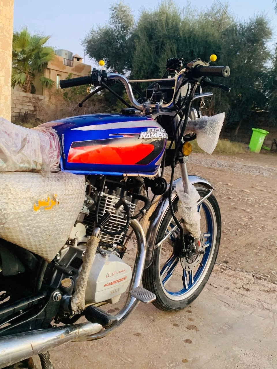 السلام عليكم ماطور للبيع 
نامي برو 5كير شغال نكره سلف شرط لاصرف ولابخار نشاط فول كهربائيات شغاله للبيع فقط بدون مراوس سعر450 وبي مجال اتصل  ***********
