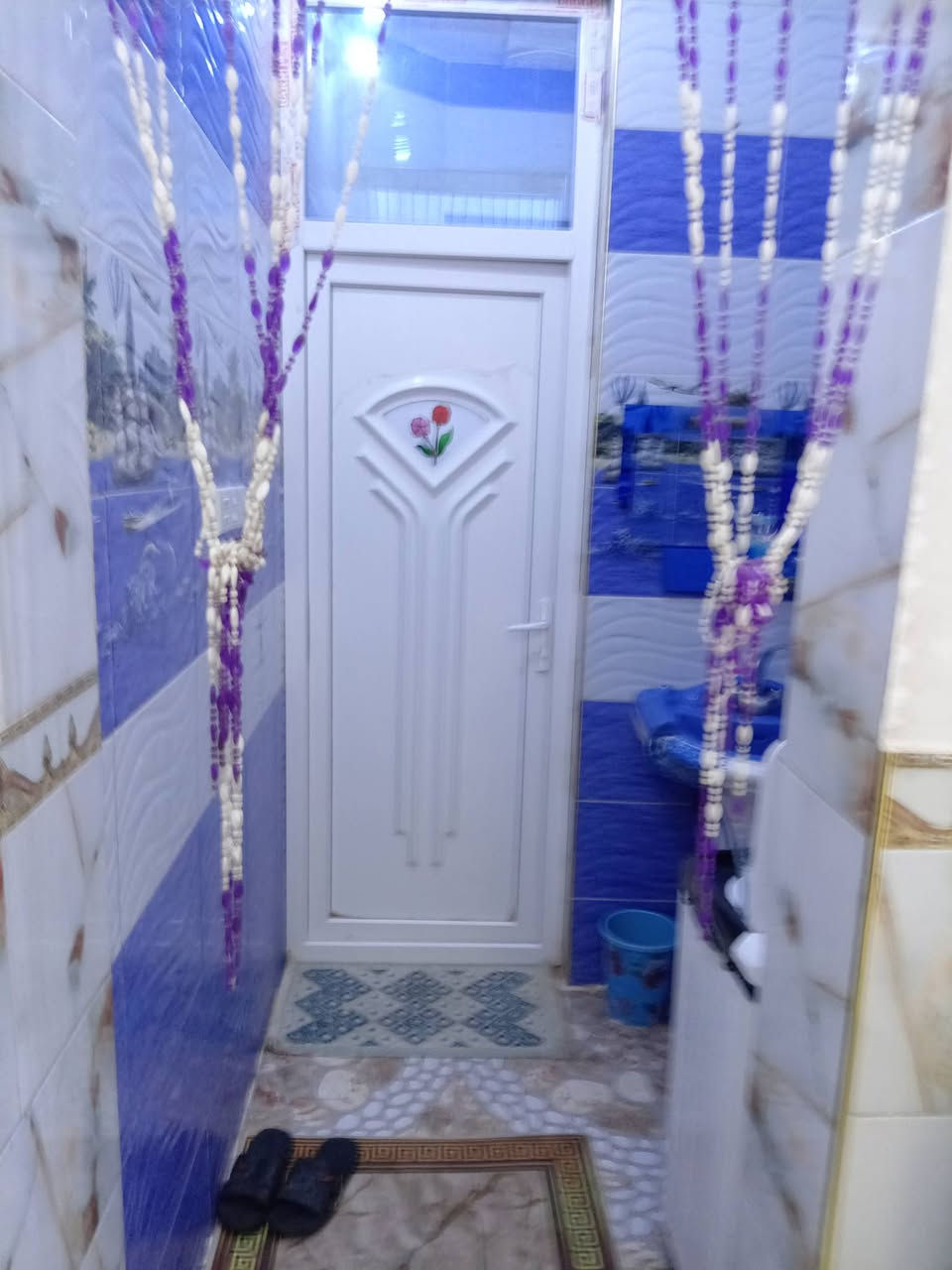 سلام عليكم،، بيت للبيع
العنوان،، دوانم لازم حي العسكري 
المساحه،، ٢٥٠
للاستفسار الرقم،، ***********
