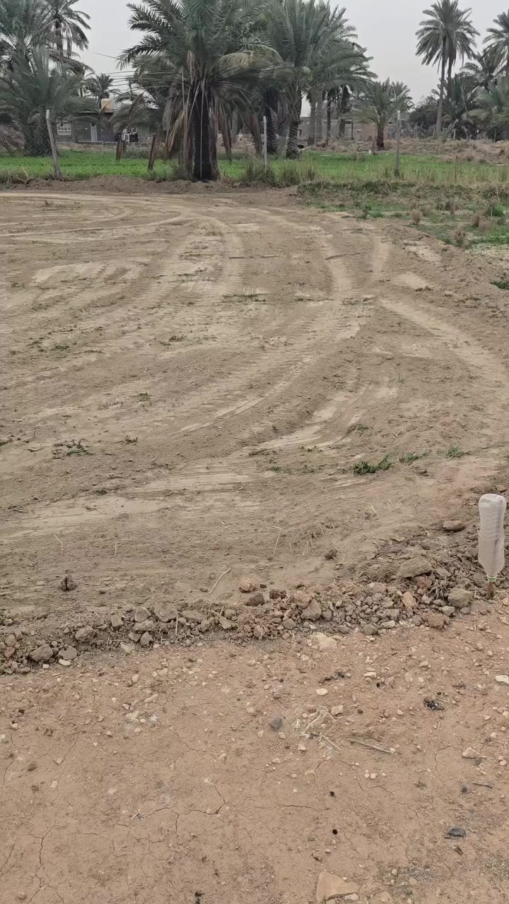 قطعه للبيع مساحه ٤٠٠ متر مكان كلش مرتب.  طابو زراعي سند ٢٥ الموقع قرب العلويه شريفه بنت الحسن   ***********
