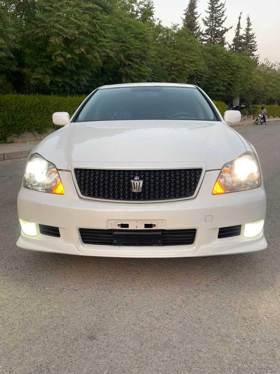 شاهینە براوە ١٨٤  ناو رەساسی ساج سور کامل
مەسرەف کراوە سەیارەکە. دەعمو لێدران. سەقف گێرو مەکینە خەلەلی کارەبای بە شەرت  رۆنی. گێرو مەکینە تازە گۆراوە تەقەو رەقە بەشەرت.  
شوێن رانیە 
*********** رانية, السليمانية
