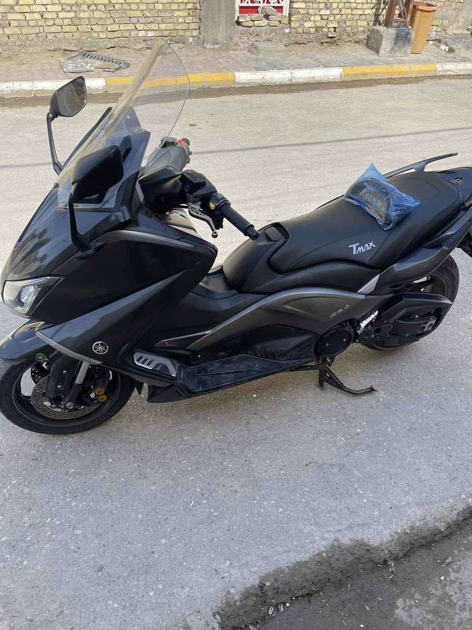 السلام عليكم تيماكس ٢٠١٧ دراجه نضيفه ماشيه ٥٠  يدات رياضي   أصليات شلعه ومعدل فول  ***********
