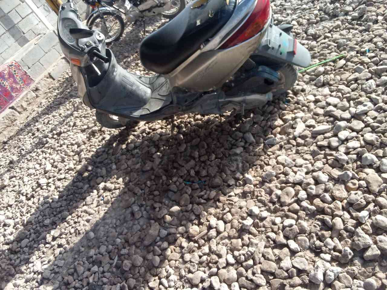 سلام عليكم دراجة بريز نضيفه محرك نضيف ما مفتوح كفراتها زينه مابيها نواقص سعرها 380 وبيها مجال *********** واتساب
