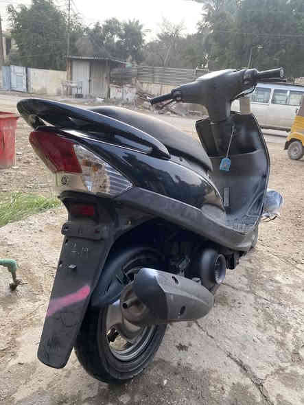 للبيع دراجه كفاله عامه من كفر ومكينه وكلشي دراجه ربمه بيهه كلجات وشيال رياضي مكاني بغداد حي الاعلام ***********
