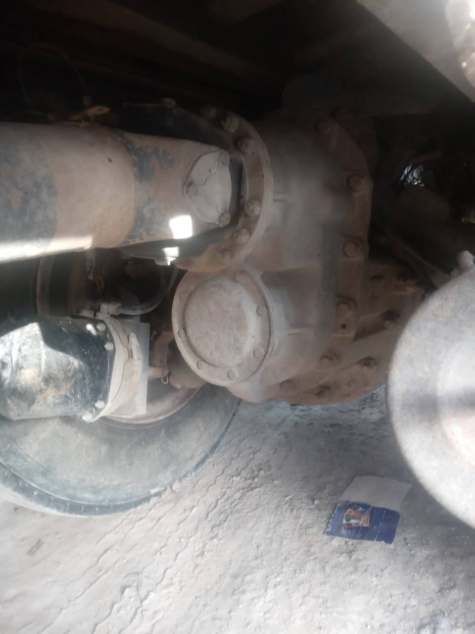 السلام عليكم فالفو للبيع محرك ان 10 كير 4×4 مجموعه 14 موديل 84 رقم بغداد انكليزي مميز 

سعر 25 وبيها مجال 
رقم الهاتف *********** ابو علي
