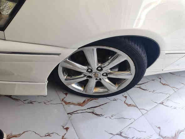 السلام عليكم 
للبيع ملكه موديل 2003 
رقم سلمانيه الإنكليزي سنويه 28شرط التحويل 
مكفوله كص نقل جثه واصوليات 
المواصفات 
3دكم اصل 
الون ابيض صدفي 
اصل كرستال 
محرك ديفور الجبير 
حداديه امامي خلفي 
برده خلفيه 
تخم تاير جديد ويل شاهينه توني شاده 
سبايدر جنطه+سبايدر جامه خلفيه 
ليت زنون عالي ناصي يصعد وينزل 
الارضيه جلد توني مدوشمها 
كشنات كهرباء 
المحرك عليه ادامه كامله 
تخم مجاول+تخم بلكات+عبوه البانزين كامله 
السياره مال بيت ومتعوب عليها حيل يشهد الله 
السعر 145وبيها مجال كلش قليل 
العنوان واسط قضاء الحي 

***********اتصل وتدلل 

ترهم مراوس
