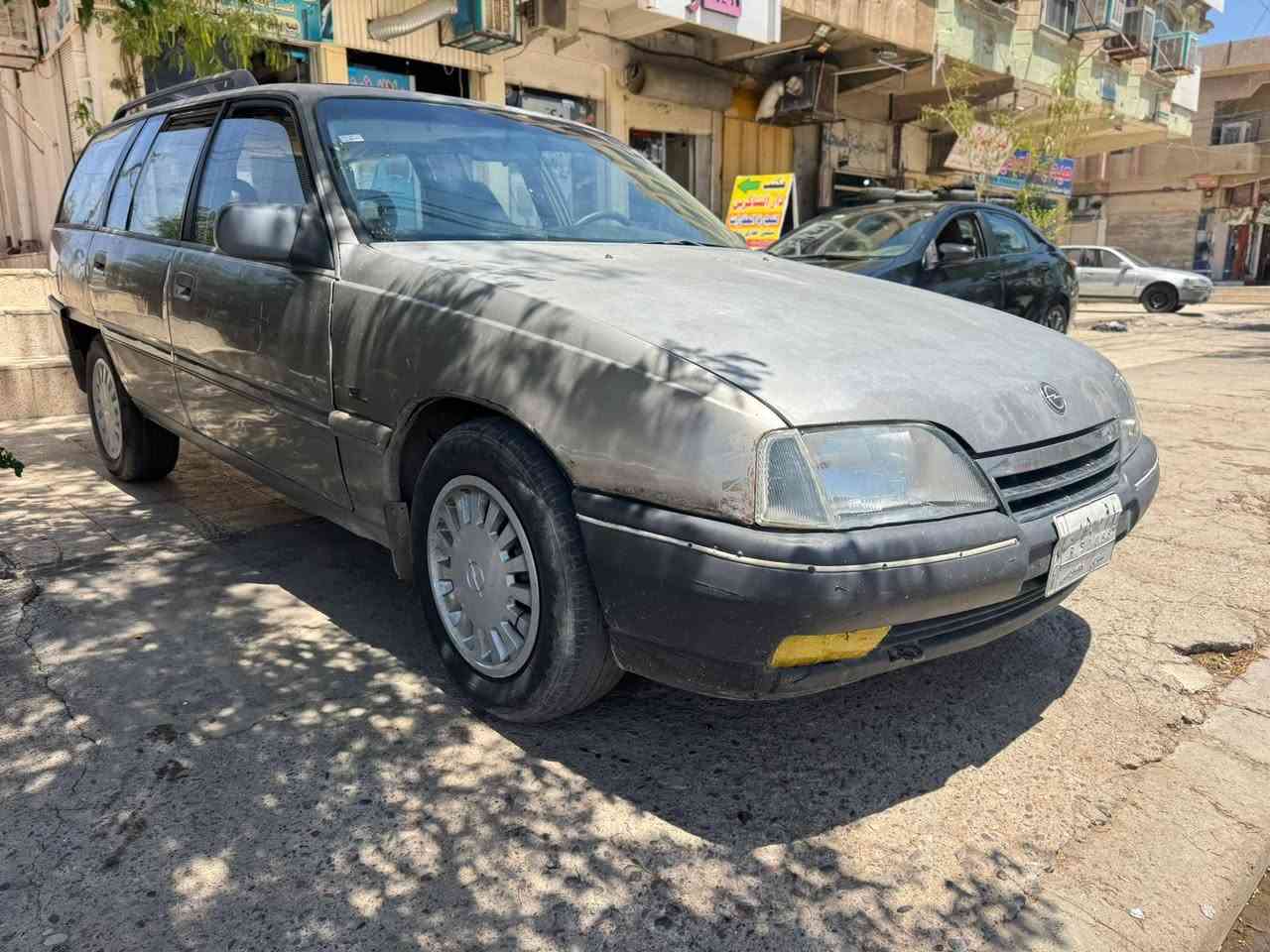 أوبل أوميكا  1987🚫اتوماتيك للبيع فقط
السعر 28$ 💸وبيهاا مجال

محرك 2.0 المرغوب 

كير اتوماتيك 

سلايت فتحة سقف

بدون حادث 🚫

رقم نينوى شرط التحويل 

حلوة السيارة وسعرهاا مناسب 

مكان السيارة موصل ايسر 

***********

***********
