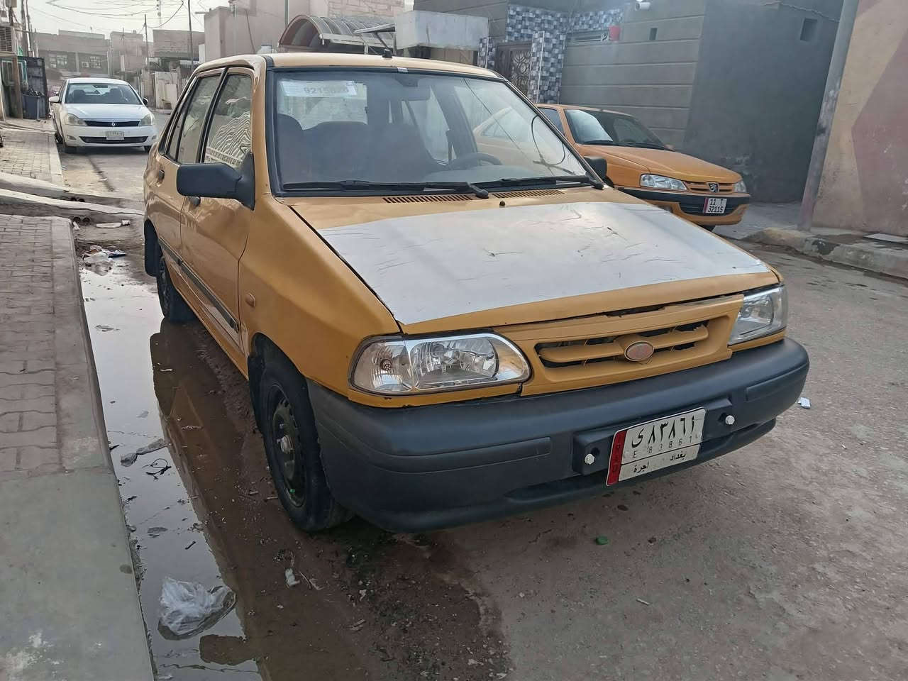 السلام عليكم ورحمة الله وبركاته
سايبه مديل 2013 سياره جاهزه كير ومكينه جدد سنويه نهايه ال26 تصقط هيئة عل مشتري السعر 20 وبيها مجال كلش بصيط
مكاني الديوانيه 
الرقم***********
