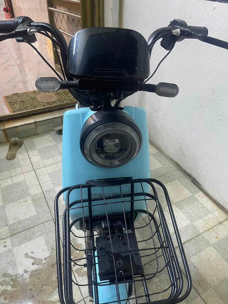 للبيع او مراوس ابلي دراجه شحن حجم 13 جديده استخدام شهر واحد 4 بطاريه سعر 350 مكانهه بغداد مبايل ***********
