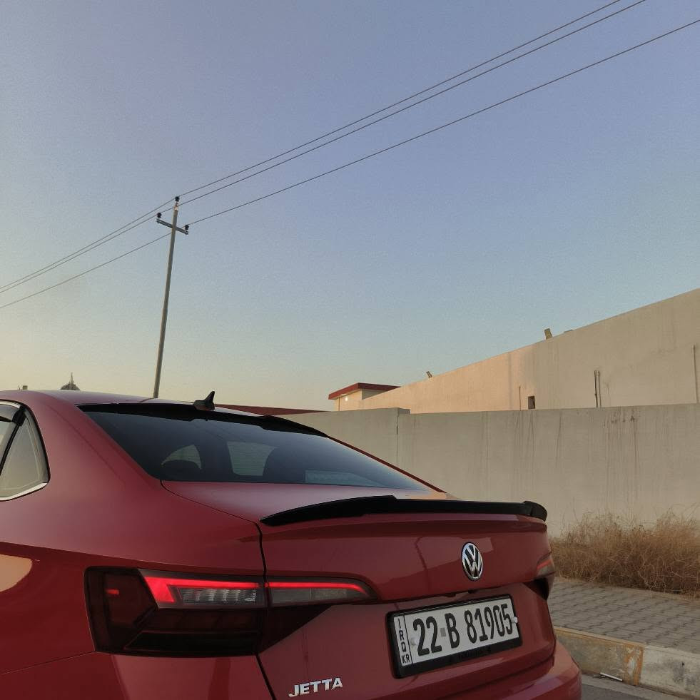 ____
🚗 للبيع او مراوسه
- فولكس واكن جيتا 
🔹 الموديل: 2021
🔹 اللون: [احمر 🍒] 
🔹 القير: أوتوماتيك
🔹 المحرك: 1.4 تيربو - 4 سلندر
🔹 الفئة: [S]
🔹ماشية 83 الف ميل
🔹 المواصفات:
 •لابت ليد متحرك gli 
 •كت كامل gli 
 •عطار كاربون فايبر اصلي 
 • تحكم ستيرن
 • شاشة لمس كاربلاي
 • كاميرا خلفية
 • رادار امامي
 • تبريد شرط

✅حادث ربع بونيد وجامرلغ وربع باب
✅ السيارة بحالة جيدة من الداخل والخارج
✅ استخدام شخصي 
🌹رقم اربيل سنويه جديد باسمي
💯بطاقه بانزين موجود 

💰 السعر 127$ ومجال رجاء بس شراي يخابر

📞 للتواصل والاستفسار: 
***********☎whatsap
***********☎
📍 الموقع: [كركوك/

⸻ كركوك, العراق
