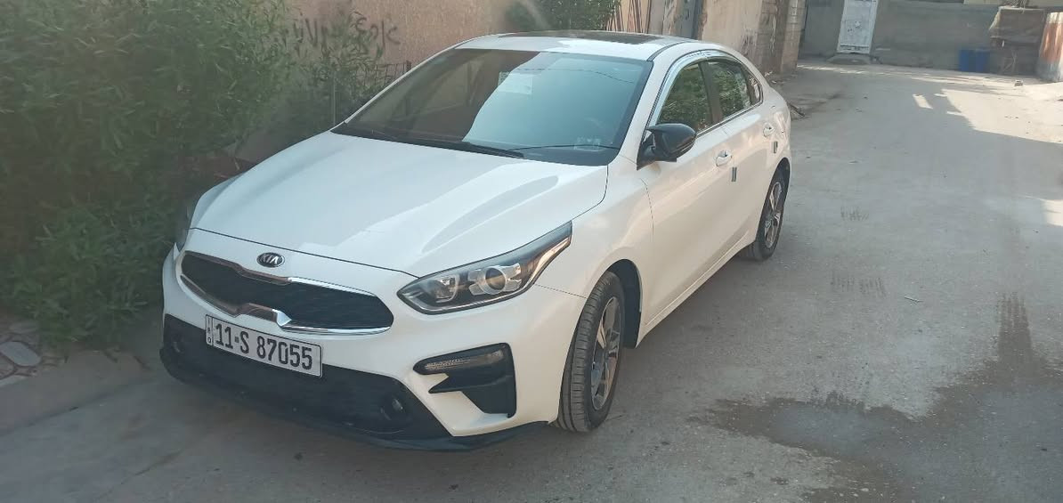 السلام عليكم سيراتو موديل2021  للبيع سيارة فول واحد على واحد بصمة /فتحة/جنطة ذكية/حساسات خلفي امامي/لايت زنون/اشارة بالمري/ترحيب/تشغيل عن بعد/ثلاث أنظمة قيادة/تبريد خلفي وامامي/شاشة/شاشة اعطال/تحكمات جهتين/الكير ATمرغوب/كاميرا دوارة/ السيارة بأسمي رقم بغداد تحويل ثاني يوم/سيارة نظيفة كلش مال بيت على ايدي/ماشية ستينات/السعر ١٧٠ الي حاب يتواصل وياي على هذا الرقم *********** وحياكم الله
