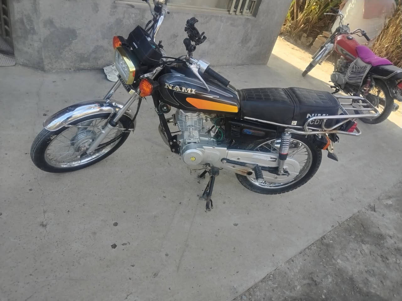 السلام عليكم اخوان الدراجة موديل 2025اوراق بيهة نواقص ما تكلف 10السعر 625وبيهة مجال عنوان المسيب ***********
