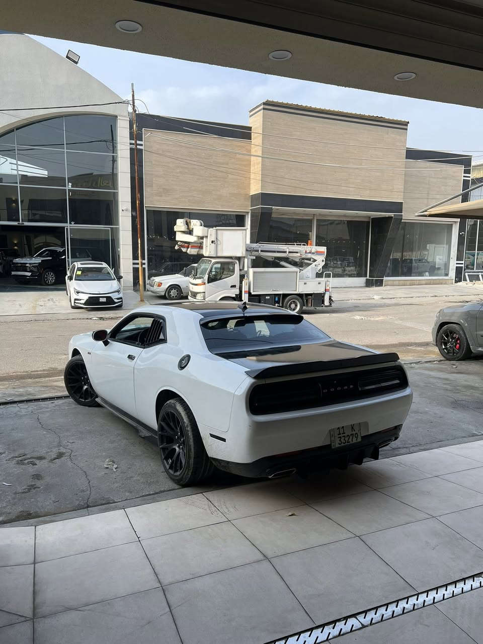 جالنجر 2019 sxt
لون ابيض ماشيه 75.000 
شاشه كبيره كامره خلفيه اناره led 
صدر امامي خلفي نضيف 
كفاله مكينه وكير 
ضرر جاملغ وبنيد 
رقم بغداد باسمي ***********
