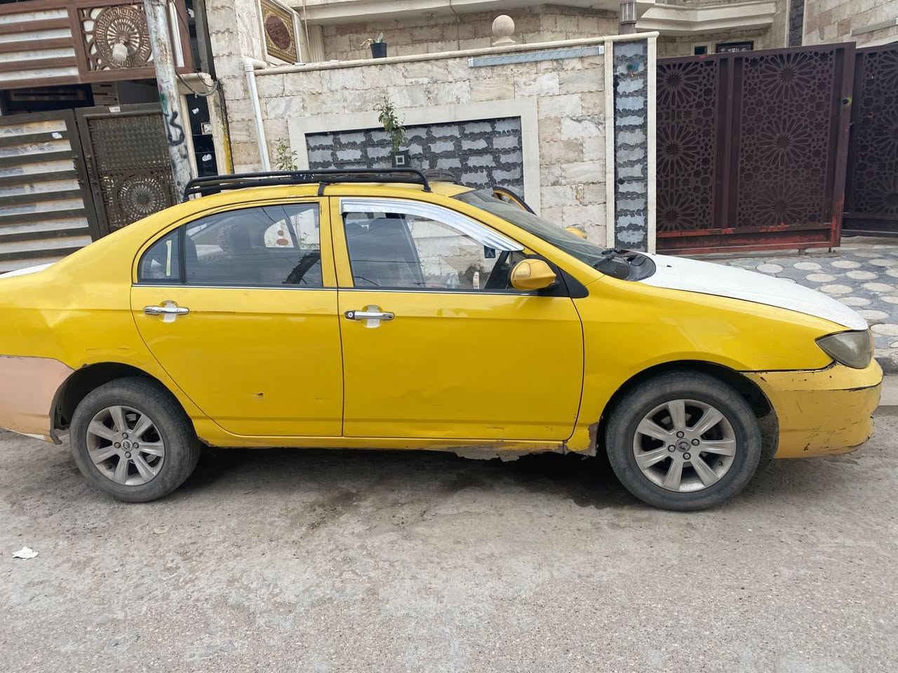 سلام عليكم. ليفان ٢٠١٠ مكينه. وكير. كورلا مكينه. بيها. كازكيت حمت. سياره. بسمي بكاني. بغداد. الغزاليه. ***********
