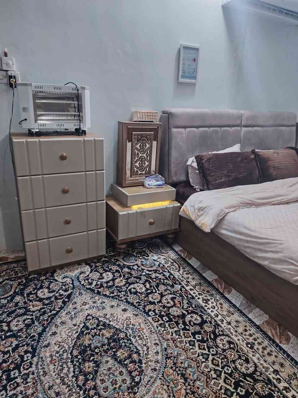 السلام عليكم غرفه تركيه مودرن للبيع نضيفه جدآ السعر مليون وربع بيه مجال الشد والنقل مجاني مع صيانه مجانيه لمدة سنه اتصال على رقم ***********
