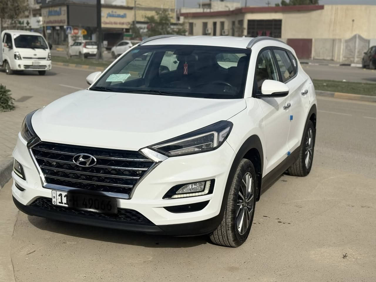 السلام عليكم توسان موديل 2020 وارد خليجي مكفوله رقم بغداد انكليزي بأسمي ماشيه 100  كشنات كهرباء خمس عدسات حساس امامي خلفي كشنات جلد سعرها 210 وبيها مجال 
‏***********
