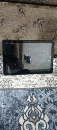 آيباد • يطفي بعد التشغيل • مع كيبورد