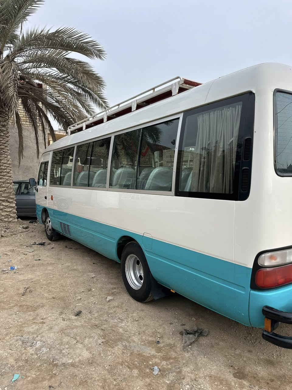 سلام عليكم
 للبيع ٢٠٠٧  بيها صبغ اكسن بي ونه السياره ب اسمي مامطلوبه لا هيئه ولا مرور تاخذ صافي السياره خير من الله ترهم مراوس ب ٩ مكان السياره كربلاء  سعر ٢٢٠ وبيها مجال     
***********
