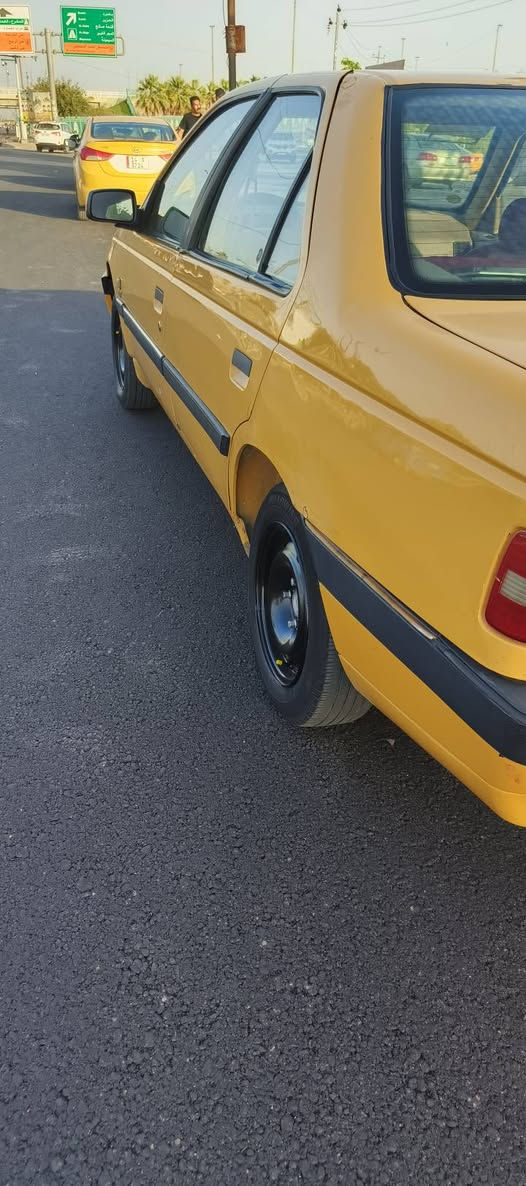 السلام عليكم بيجو 405 موديل 15 سياره حلوه كير مكينه كله جاهز *********** اتصل وتدلل
