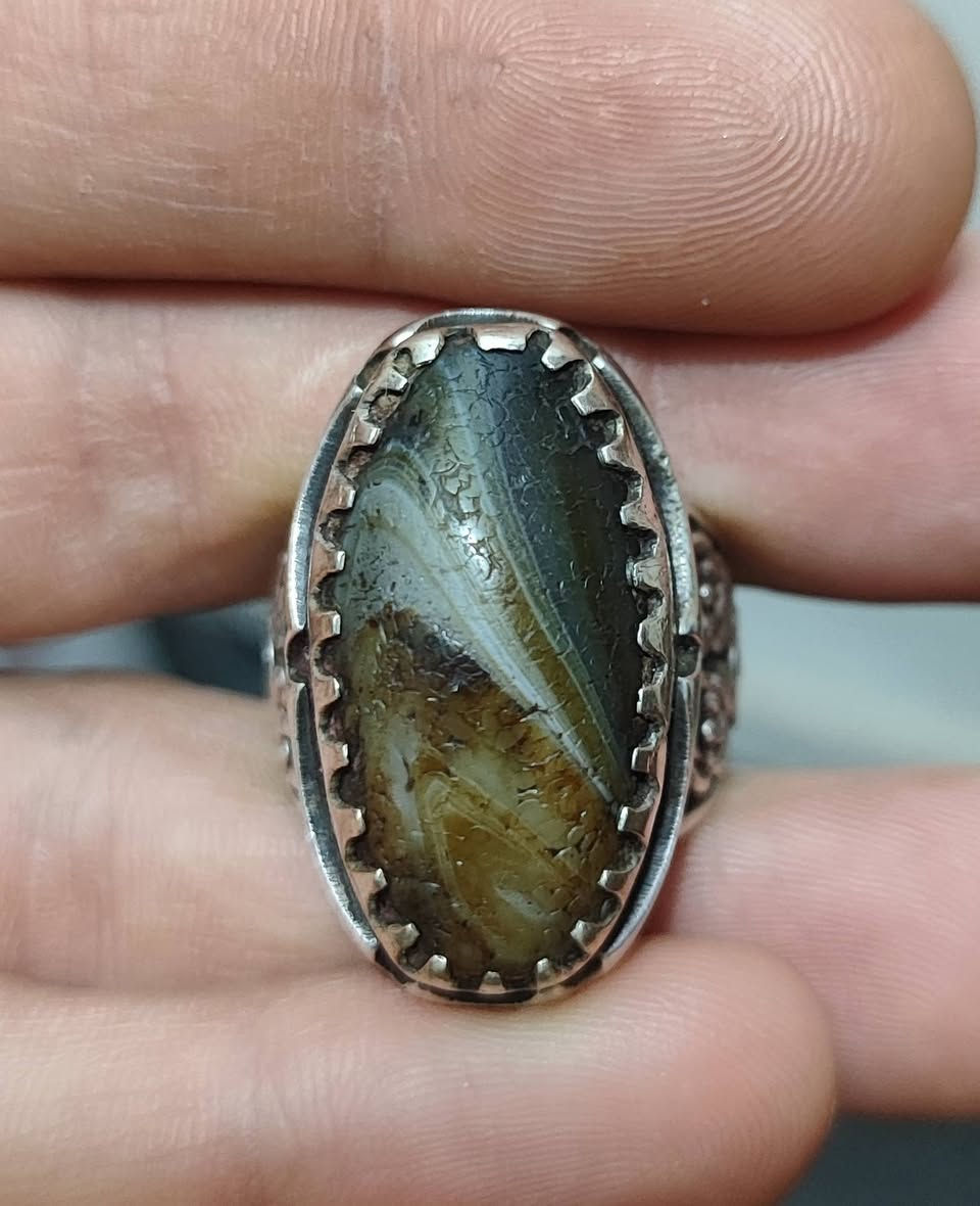 عقيق يماني اصفر  مع جزع


**إذا كنت صاحب هذا الإعلان وتريد حذفه لأي سبب، رجاءا أرسل رسالة إلى الدعم الفني**