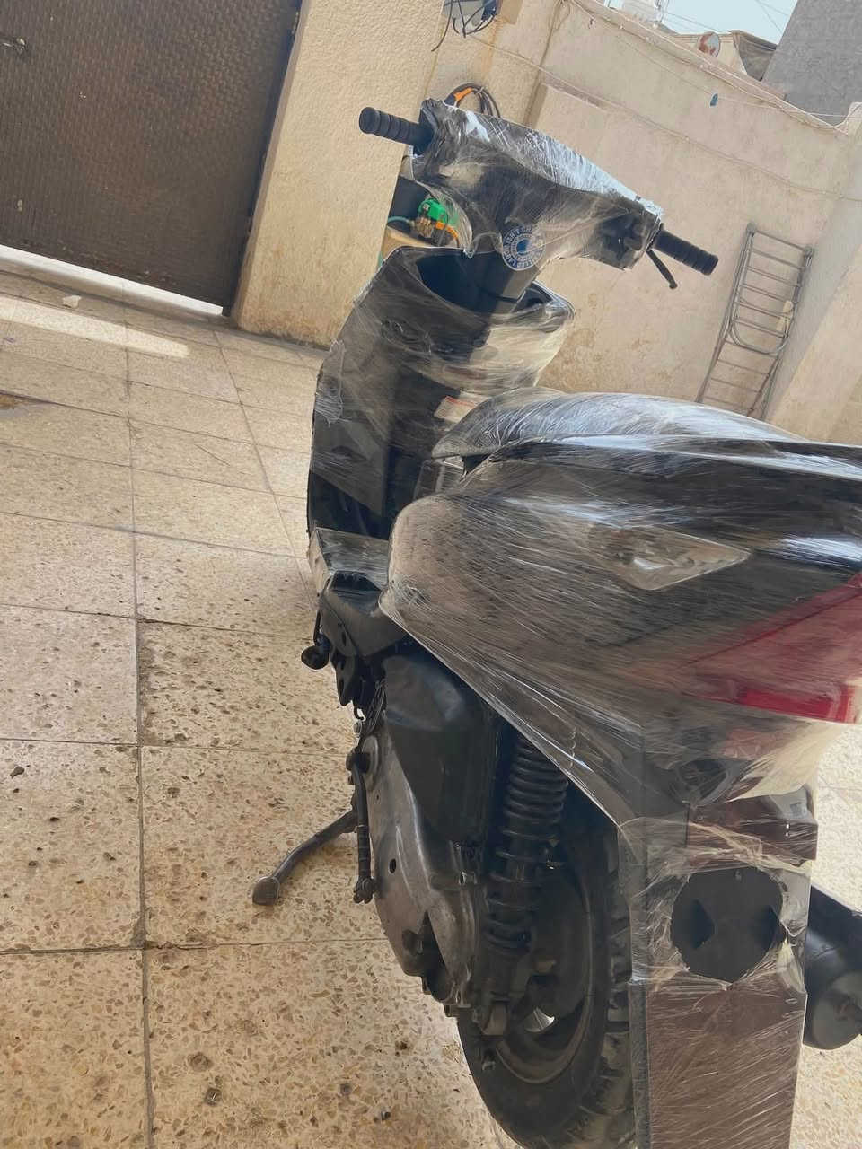 سلام عليكم دراجه ثعلب للبيع  
كفرات نضيفه مكان الدوره البعيثه 
سعر 200 وبيهه مجال ***********
