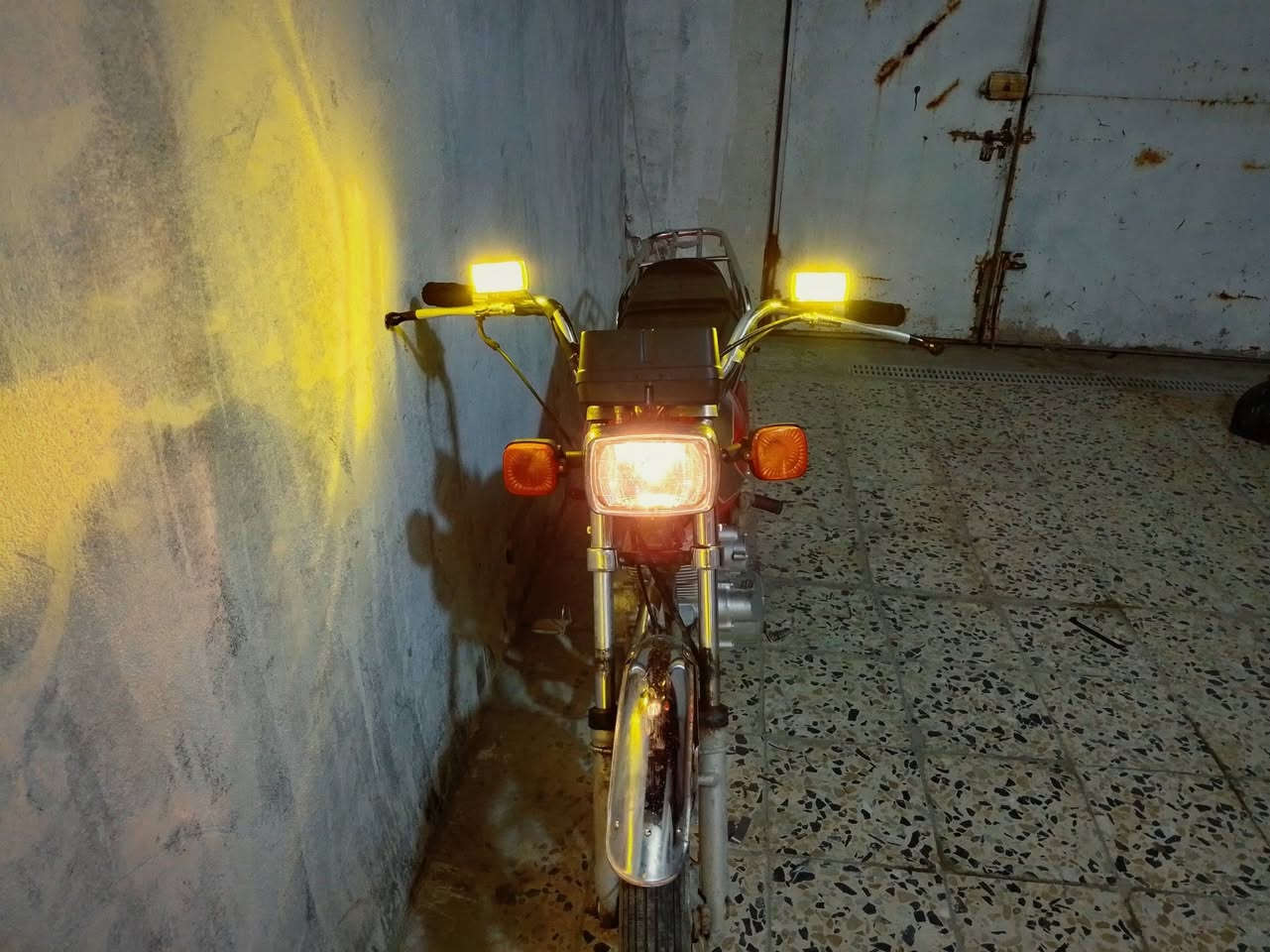 السلام عليكم دراجة للبيع
موديل 17 تعمير 21
أوراق اصولي 
مكاني قضاء الحي 
600 وبيها مجال
التواصل خاص


**إذا كنت صاحب هذا الإعلان وتريد حذفه لأي سبب، رجاءا أرسل رسالة إلى الدعم الفني**