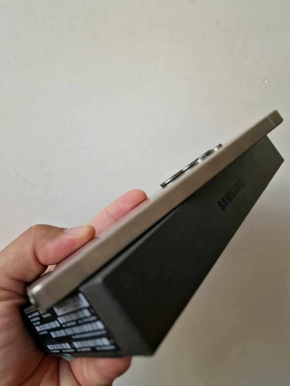 S25  ultra
ذاكره٢٥٦ 

شرق اوسط دبل شريحه 

استخدام قليل نظافة 💯 ب 💯 

مكاني بابل 

سعره مليون و 200 

اتصال فقط 

***********
