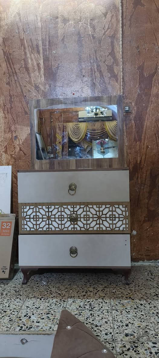 غرفه تركيه كلش نضيفه كامله نقص بس ضهر. سعر ب175مكان الحيانيه قرب سوك تئميم رقم ***********
