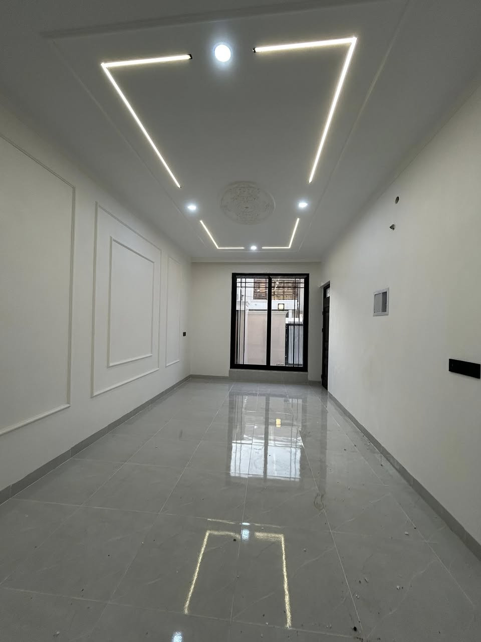 #خانووبۆکرێ  125م سفڕ
#هەولێری_نوێ
4 ژووری نووستن
ژووری میوان + چێشتاخانە + هۆڵ
تایبەت بۆکرێ

#بیت_للٳجار  125م زیرو
#اربیل_جدید
4 غرفة نوم
عرفة ظیوف +مطبغ + صالە
خاص للٳجار
 
***********
