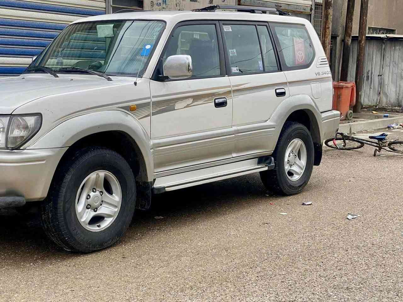 السلام عليكم 
برادو 2000 بدون صبغ منضومه غاز + بانزين رقم أربيل اني مكلف بالنشر 
هذه رقم صاحبها بي واتساب
 ***********
